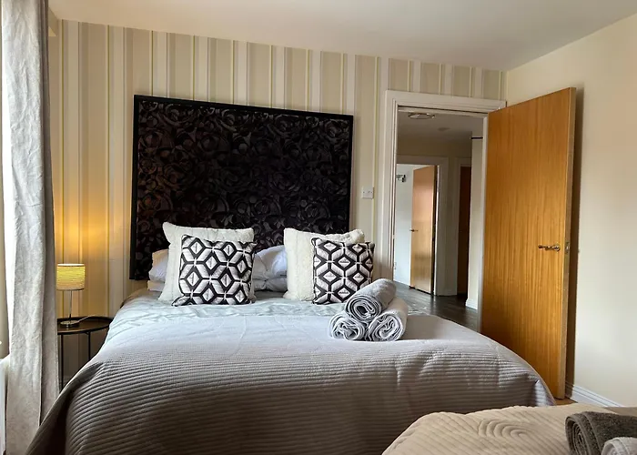 Tourist Board Certified Super City Centre Apartment With Free Parking